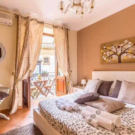 The Chic House , Cir: 19082053c213726 * Παλέρμο